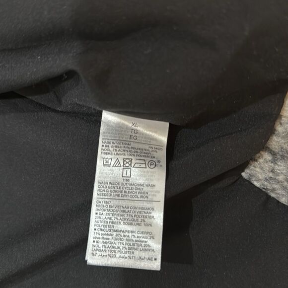 Old Navy Fully Lined Wool Blend Shacket - Picture 6 of 7